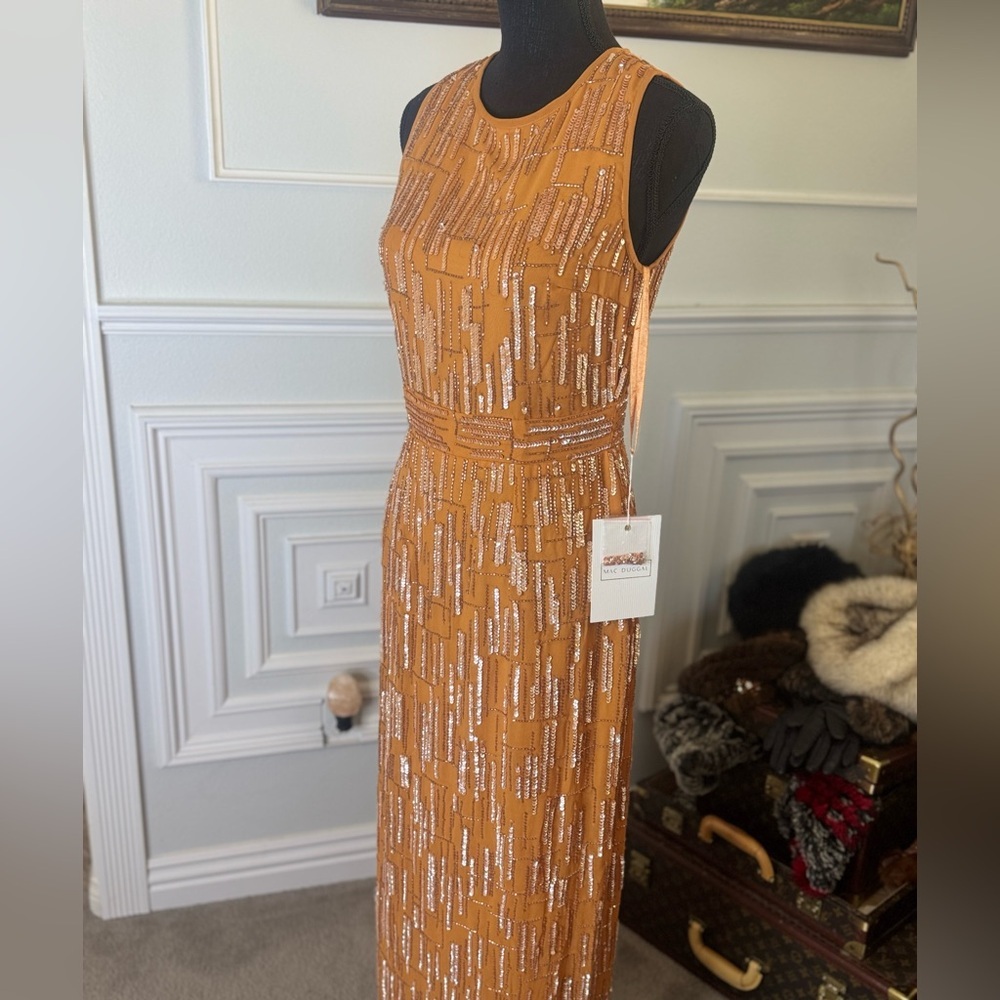 Mac Duggal
Sleeveless Abstract Beaded Midi Dress - Picture 4 of 11